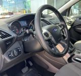 Ford Kuga - фото 11