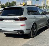BMW X7 40D - фото 6