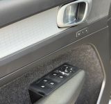 Volvo XC40 Momentum AWD - фото 10