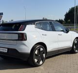 Volvo EX30 Plus Twin AWD - фото 6