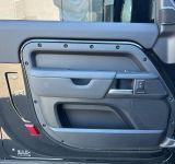 LAND ROVER DEFENDER 90 - фото 11