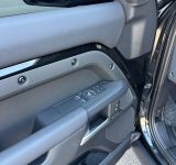 LAND ROVER DEFENDER 90 - фото 12