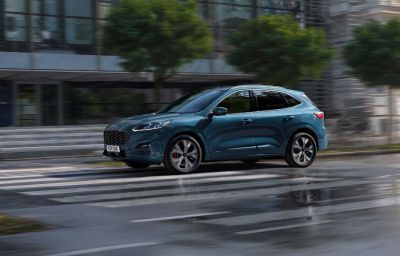 Ford Kuga Hybrid: переваги гібридної технології в повсякденному житті