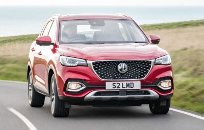 MG HS для міста: наскільки зручно керувати великим кросовером?