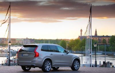 VOLVO XC90 НА КОРОЛІВСЬКОМУ ВЕСІЛЛІ У ШВЕЦІЇ