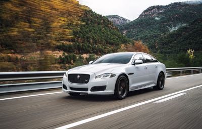 JAGUAR XJ ВСТАНОВЛЮЄ НОВІ СТАНДАРТИ РОЗКОШІ, ДИЗАЙНУ ТА ДИНАМІЧНОСТІ