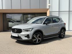 Volvo XC40 Plus Dark FWD, 2023